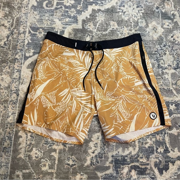 Vuori Tan Leaf Print Mens Board Shorts - Picture 1 of 6